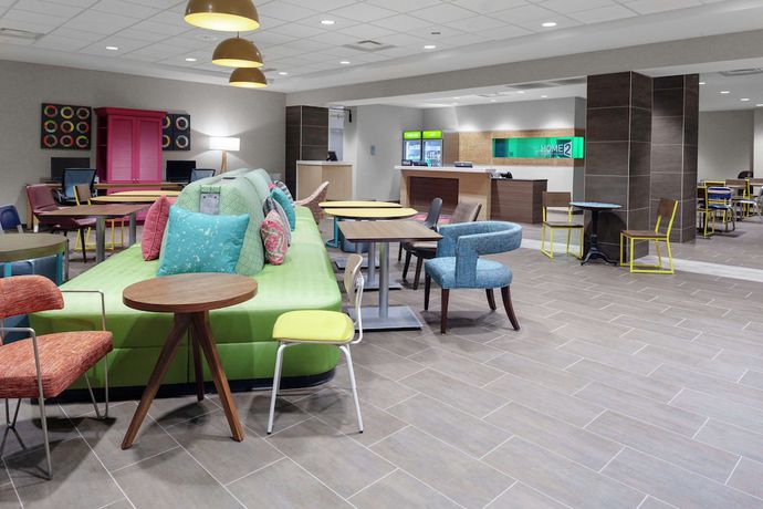 Imagen de los interiores del Hotel Home2 Suites by Hilton Orlando South Park. Foto 16