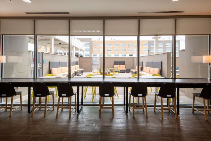 Imagen de los interiores del Hotel Home2 Suites by Hilton Phoenix Airport North, AZ. Foto 17