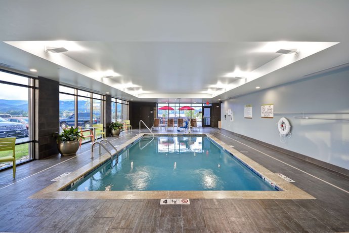 Imagen de la piscina del Hotel Home2 Suites by Hilton Pigeon Forge. Foto 20