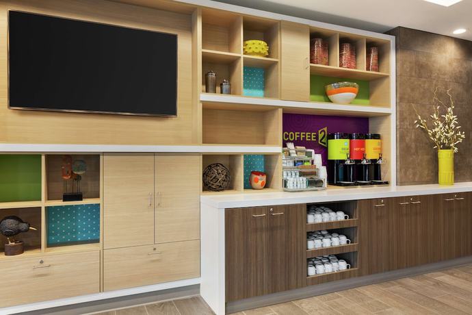 Imagen de los interiores del Hotel Home2 Suites by Hilton Portland Airport OR. Foto 20