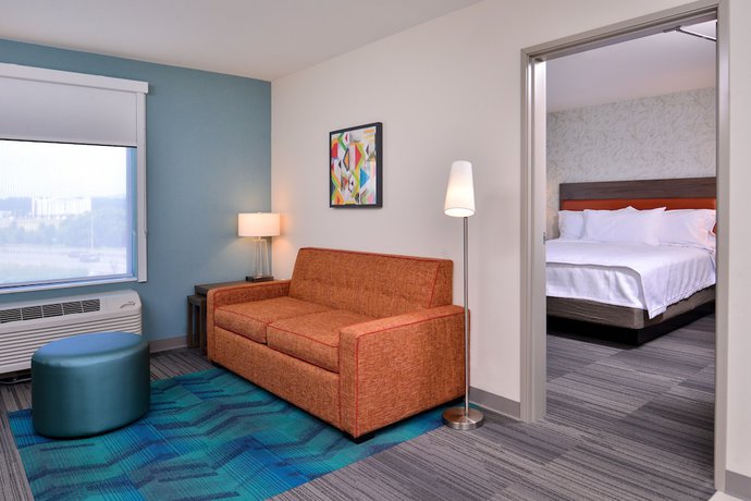 Imagen de la habitación del Hotel Home2 Suites by Hilton Portland Airport OR. Foto 14