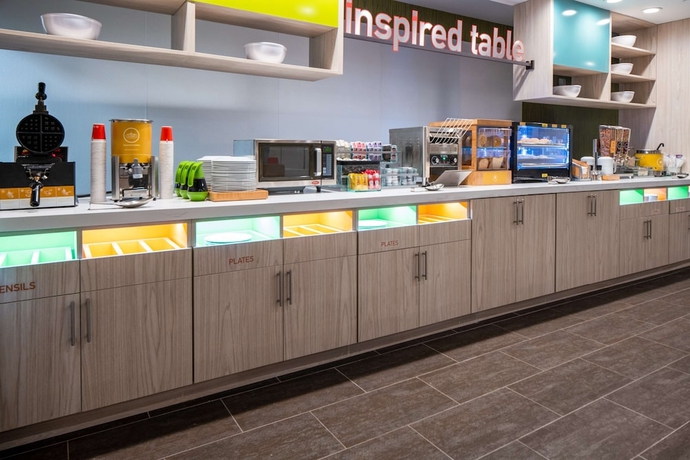 Imagen del bar/restaurante del Hotel Home2 Suites by Hilton Rowlett Rockwall Marina. Foto 3