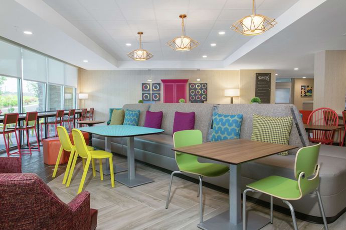 Imagen de los interiores del Hotel Home2 Suites by Hilton Smithfield Providence. Foto 18
