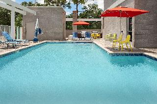 Imagen de la piscina del Hotel Home2 Suites by Hilton Tampa Westshore Airport, FL. Foto 17