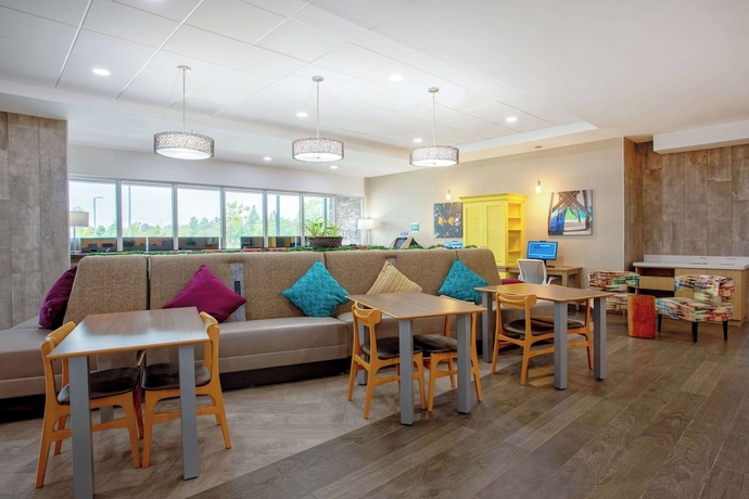 Imagen de los interiores del Hotel Home2 Suites by Hilton Vero Beach I-95. Foto 17