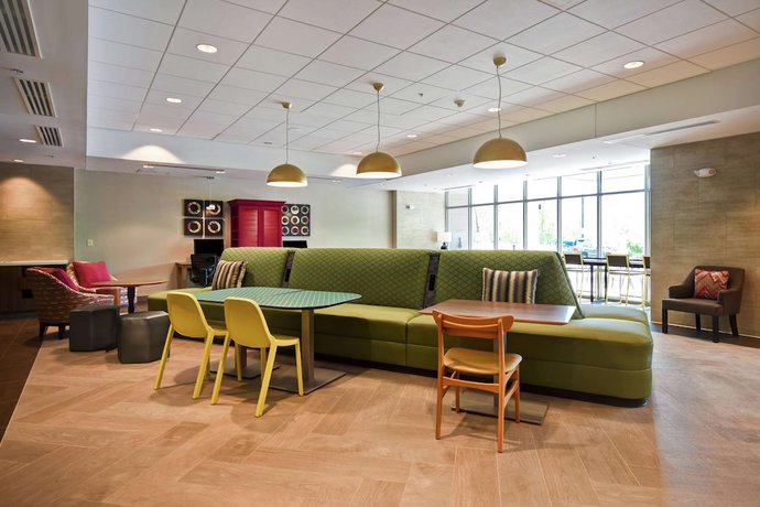 Imagen de los interiores del Hotel Home2 Suites by Hilton Walpole Foxboro. Foto 18