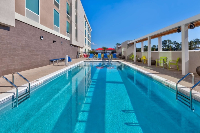 Imagen de la piscina del Hotel Home2 Suites by Hilton Wilmington Wrightsville Beach. Foto 19
