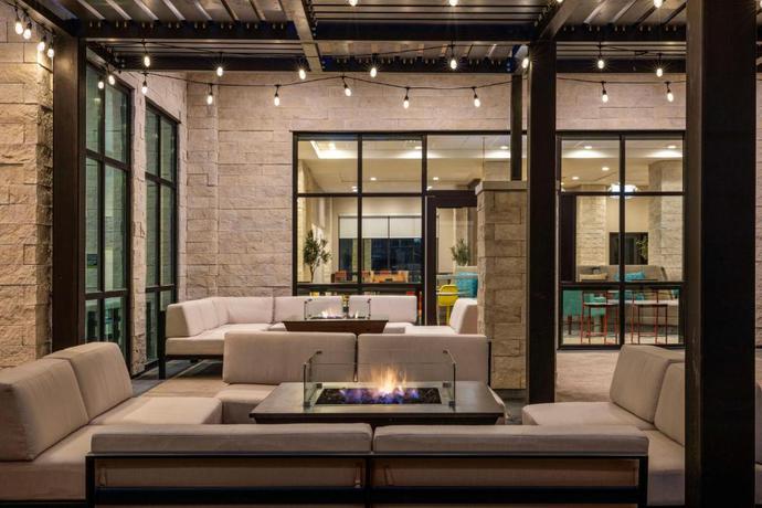 Imagen de los interiores del Hotel Home2 Suites by Hilton at the Dunes on Monterey Bay. Foto 6