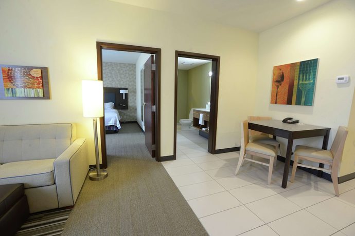 Imagen de la habitación del Hotel Home2suites By Hilton Edmond. Foto 6