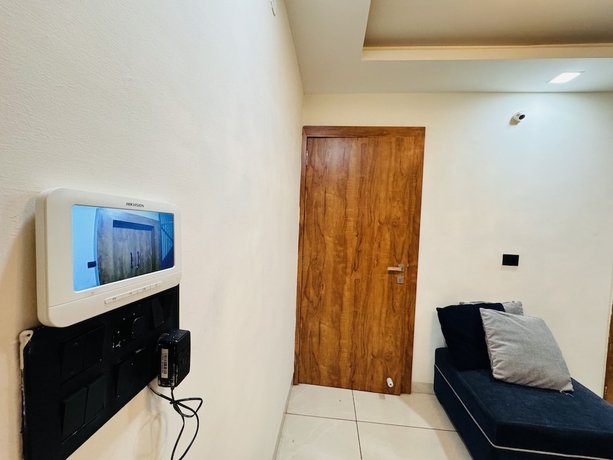 Imagen de los interiores del Hotel HomeEscape Luxe 2BHK Penthouse Near LIG. Foto 15
