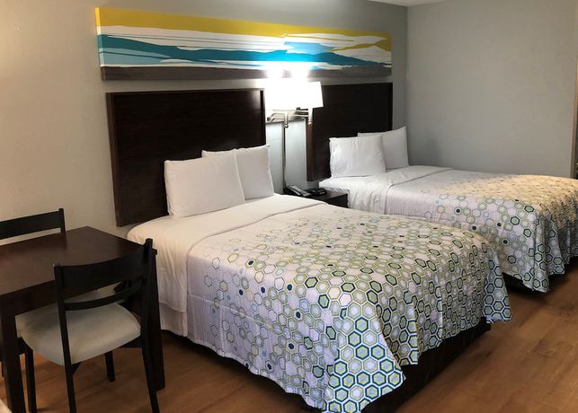 Imagen de la habitación del Hotel HomeTowne Studios By Red Roof Augusta. Foto 3