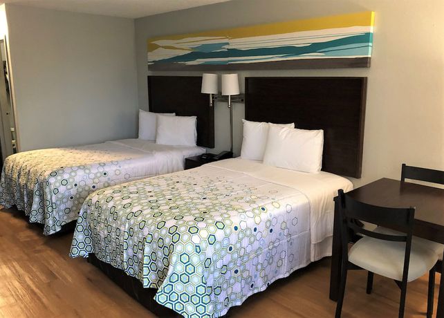 Imagen de la habitación del Hotel HomeTowne Studios By Red Roof Augusta. Foto 7