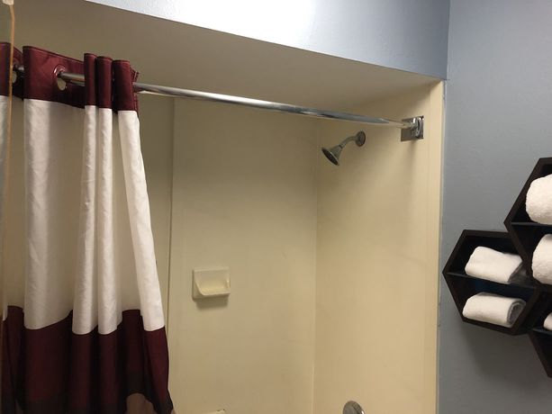 Imagen de la habitación del Hotel HomeTowne Studios By Red Roof Augusta. Foto 11