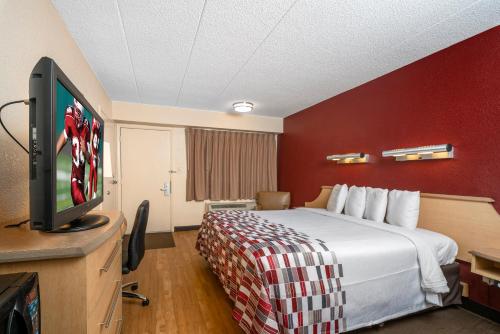 Imagen de la habitación del Hotel HomeTowne Studios By Red Roof Mystic - New London. Foto 20
