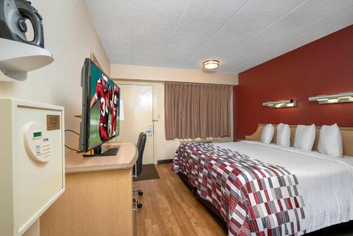 Imagen general del Hotel HomeTowne Studios By Red Roof Mystic - New London. Foto 11