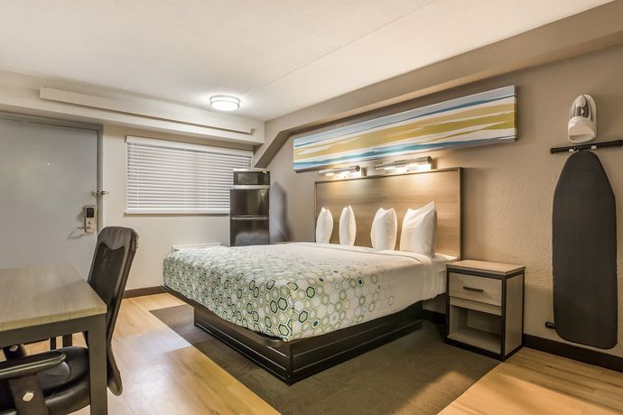 Imagen de la habitación del Hotel HomeTowne Studios By Red Roof Princeton &ndash; Ewing/ Lawrenceville. Foto 2