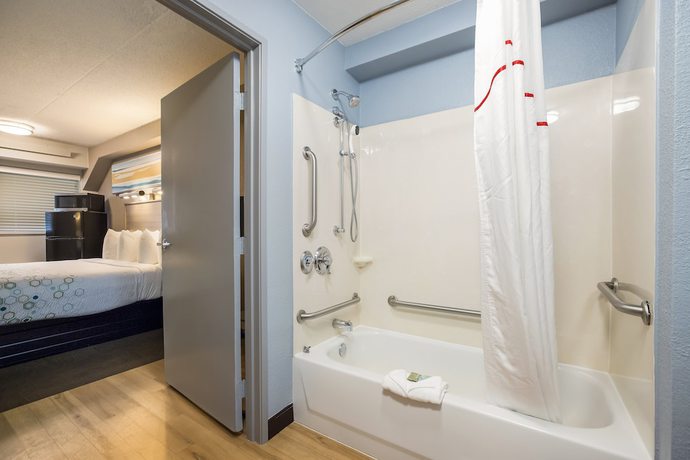 Imagen de la habitación del Hotel HomeTowne Studios By Red Roof Princeton &ndash; Ewing/ Lawrenceville. Foto 4