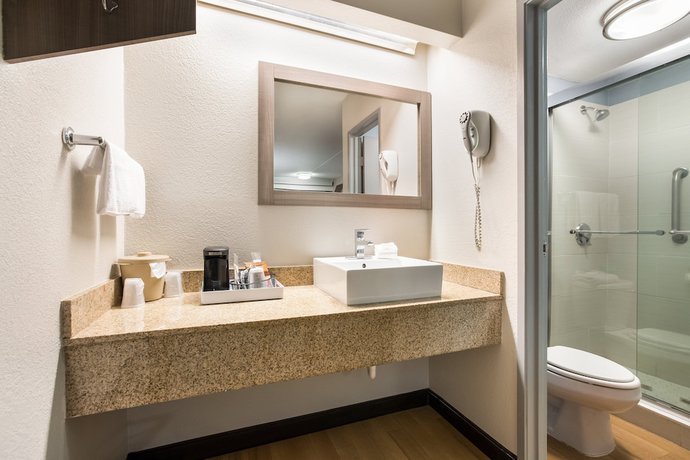 Imagen de la habitación del Hotel HomeTowne Studios By Red Roof Princeton &ndash; Ewing/ Lawrenceville. Foto 11