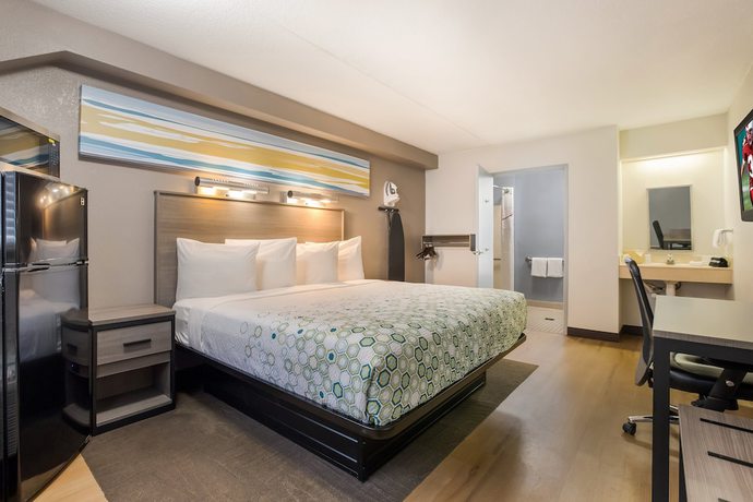Imagen de la habitación del Hotel HomeTowne Studios By Red Roof Princeton &ndash; Ewing/ Lawrenceville. Foto 18