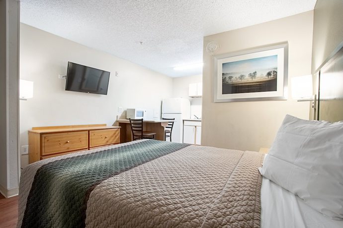 Imagen de la habitación del Hotel HomeTowne Studios Phoenix - Dunlap Ave. Foto 4