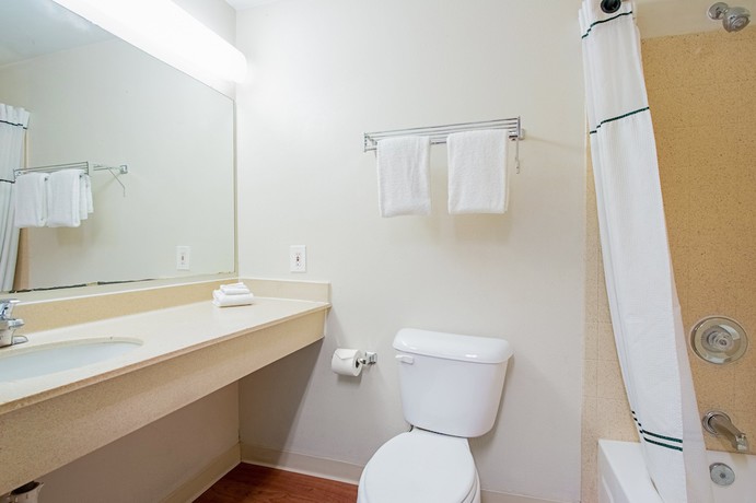 Imagen de la habitación del Hotel HomeTowne Studios Phoenix - Dunlap Ave. Foto 7
