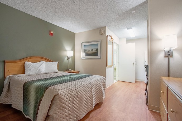 Imagen de la habitación del Hotel HomeTowne Studios Phoenix - Dunlap Ave. Foto 8