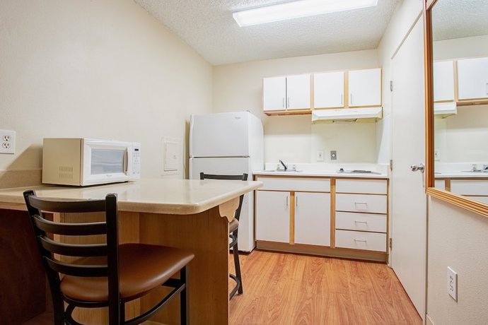 Imagen de la habitación del Hotel HomeTowne Studios Phoenix - Dunlap Ave. Foto 12