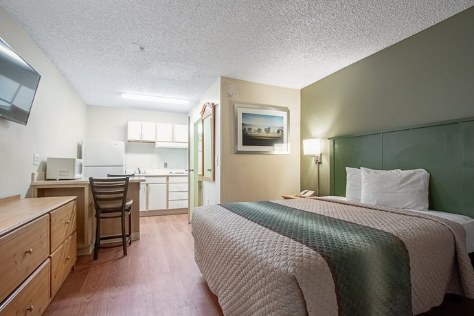 Imagen de la habitación del Hotel HomeTowne Studios Phoenix - Dunlap Ave. Foto 17