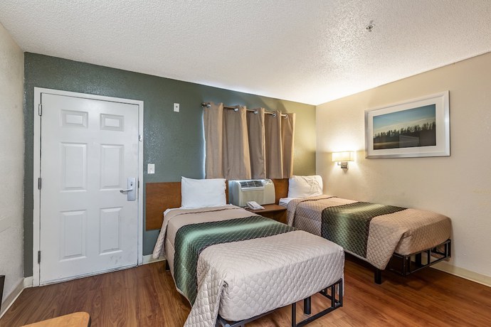 Imagen de la habitación del Hotel HomeTowne Studios by Red Roof Atlanta - Chamblee. Foto 12