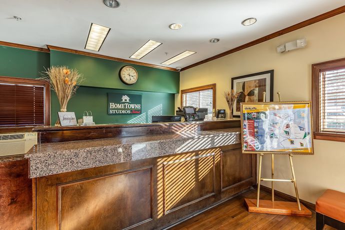 Imagen del bar/restaurante del Hotel HomeTowne Studios by Red Roof Atlanta - Chamblee. Foto 5