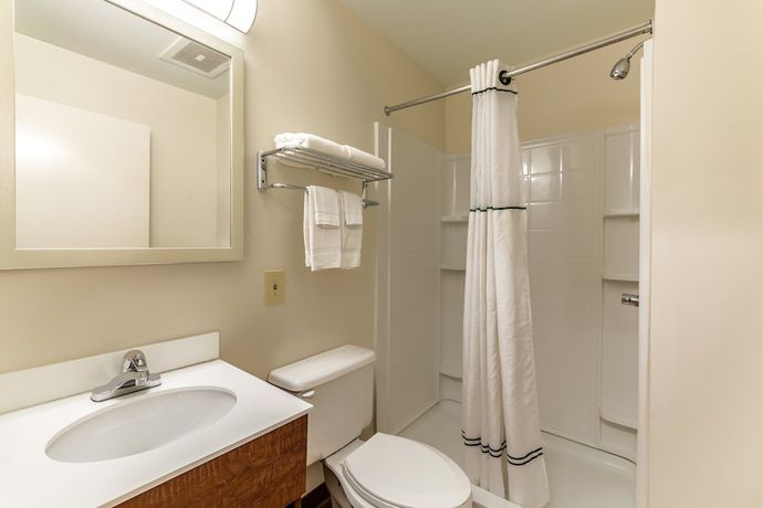 Imagen de la habitación del Hotel HomeTowne Studios by Red Roof Atlanta - Lawrenceville. Foto 13