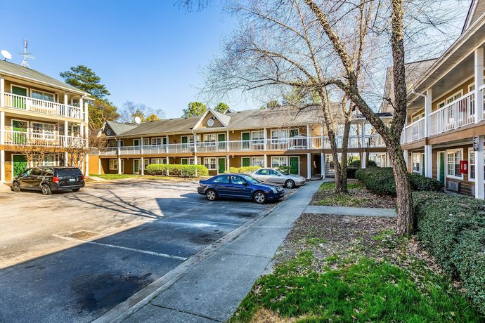 Imagen general del Hotel HomeTowne Studios by Red Roof Atlanta NE - Downtown Norcross. Foto 3