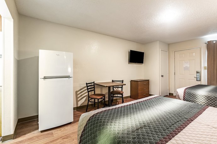 Imagen de la habitación del Hotel HomeTowne Studios by Red Roof Atlanta NE - Downtown Norcross. Foto 12