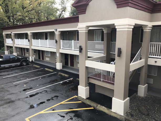 Imagen general del Hotel HomeTowne Studios by Red Roof Bordentown - McGuire AFB. Foto 5