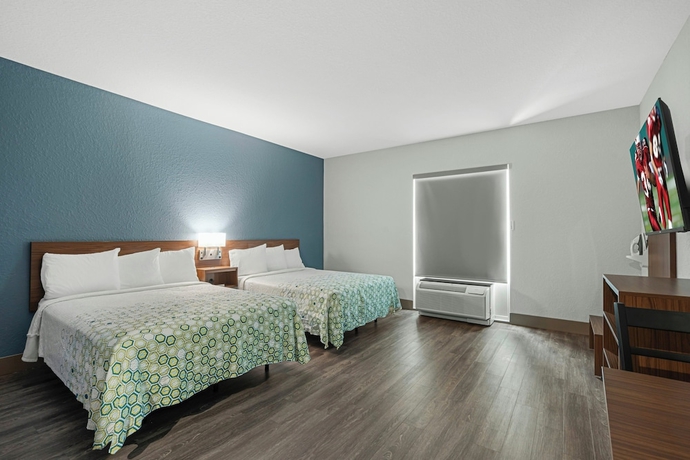 Imagen de la habitación del Hotel HomeTowne Studios by Red Roof Bradenton. Foto 11