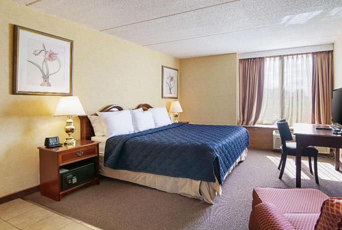 Imagen de la habitación del Hotel HomeTowne Studios by Red Roof Chicago - N Aurora-Naperville. Foto 3