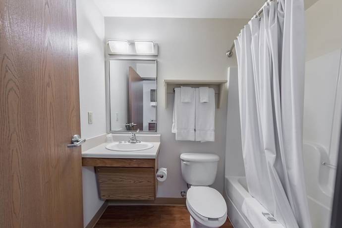 Imagen de la habitación del Hotel HomeTowne Studios by Red Roof Columbus. Foto 3