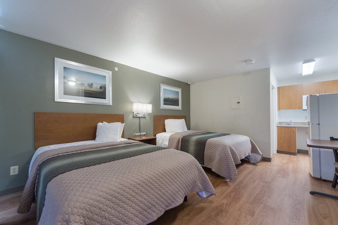 Imagen de la habitación del Hotel HomeTowne Studios by Red Roof Dallas - Irving. Foto 10