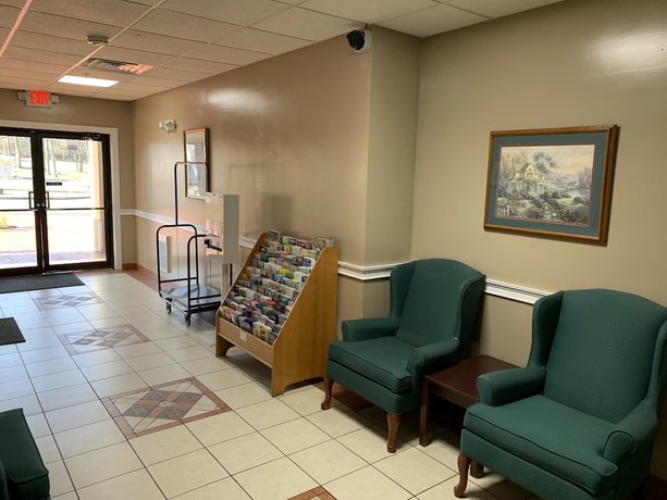 Imagen de los interiores del Hotel HomeTowne Studios by Red Roof Denver, PA. Foto 17