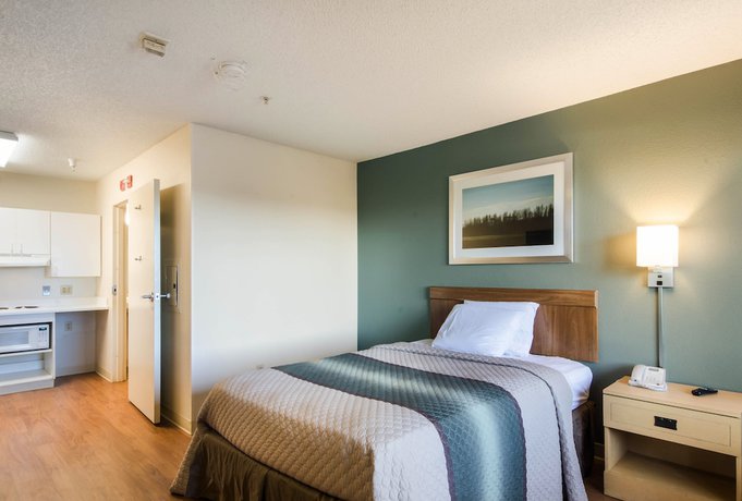 Imagen de la habitación del Hotel HomeTowne Studios by Red Roof Denver - Thornton. Foto 10