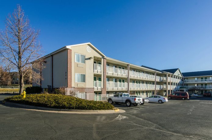 Imagen general del Hotel HomeTowne Studios by Red Roof Denver - Thornton. Foto 1