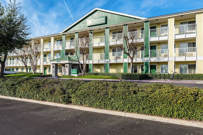 Imagen general del Hotel HomeTowne Studios by Red Roof Fresno - West. Foto 2