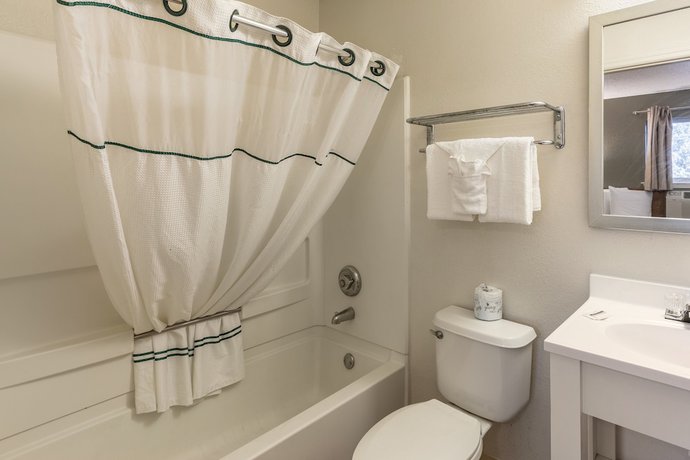 Imagen de la habitación del Hotel HomeTowne Studios by Red Roof Orlando - Casselberry. Foto 9