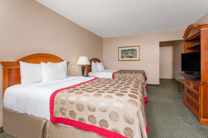 Imagen de la habitación del Hotel HomeTowne Studios by Red Roof Painted Post. Foto 5