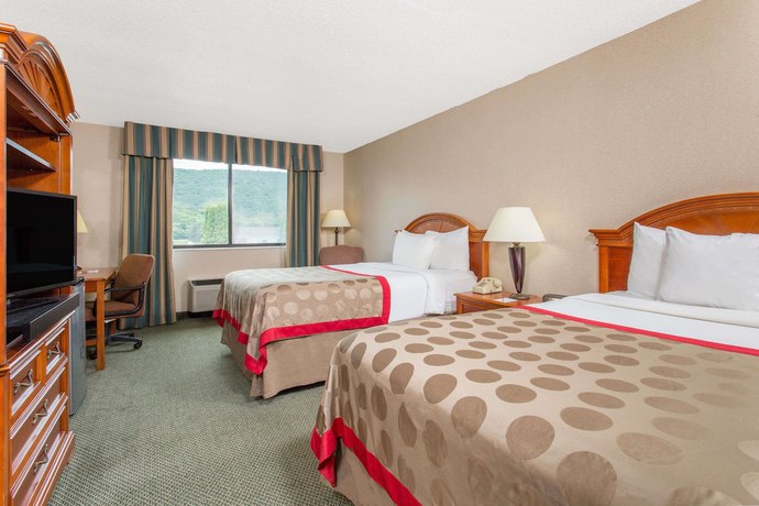 Imagen de la habitación del Hotel HomeTowne Studios by Red Roof Painted Post. Foto 9