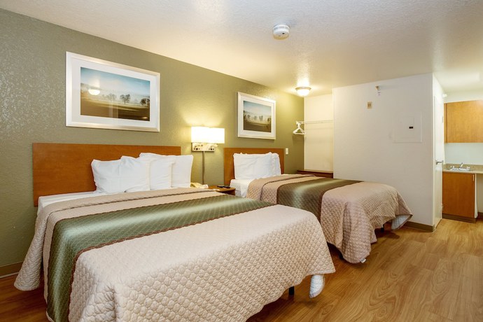 Imagen de la habitación del Hotel HomeTowne Studios by Red Roof Philadelphia - Maple Shade, NJ. Foto 9