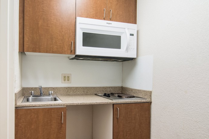 Imagen de la habitación del Hotel HomeTowne Studios by Red Roof Raleigh - Durham. Foto 15