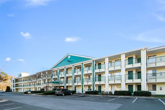 Imagen general del Hotel HomeTowne Studios by Red Roof Raleigh - Durham. Foto 4