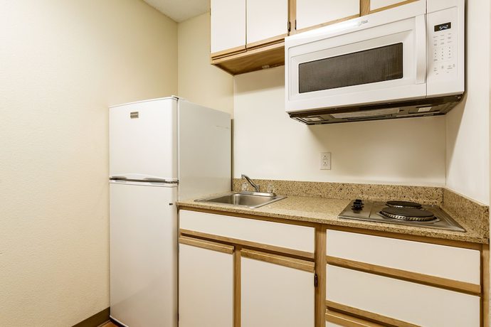 Imagen de la habitación del Hotel HomeTowne Studios by Red Roof Salt Lake City - Mid Valley. Foto 10