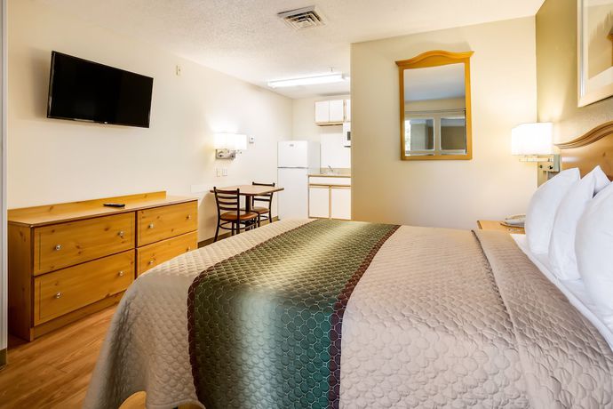 Imagen de la habitación del Hotel HomeTowne Studios by Red Roof Salt Lake City - Mid Valley. Foto 15